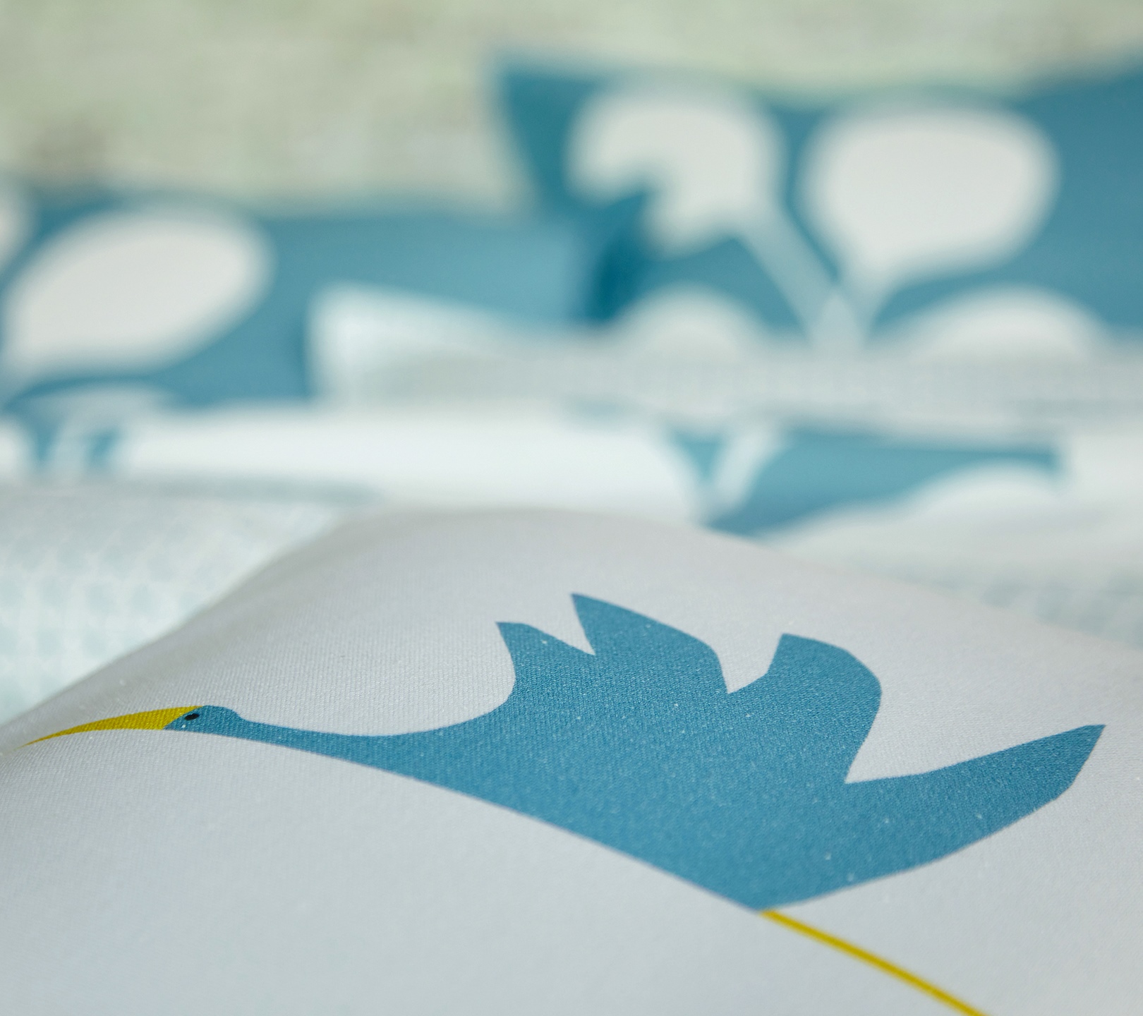 ENSEMBLE ENVELOPPE COUSSIN CIGOGNE BLEU CANARD 