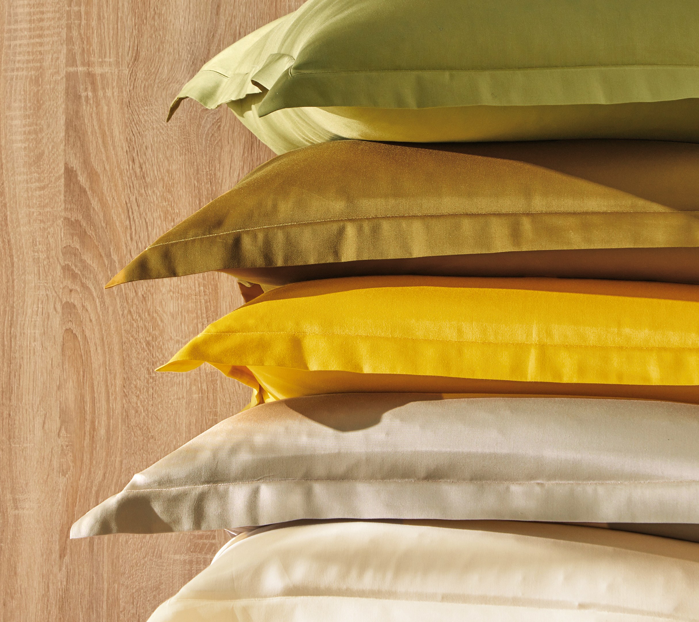 HOUSSE DE COUETTE UNI SATIN JAUNE IMPERIAL 