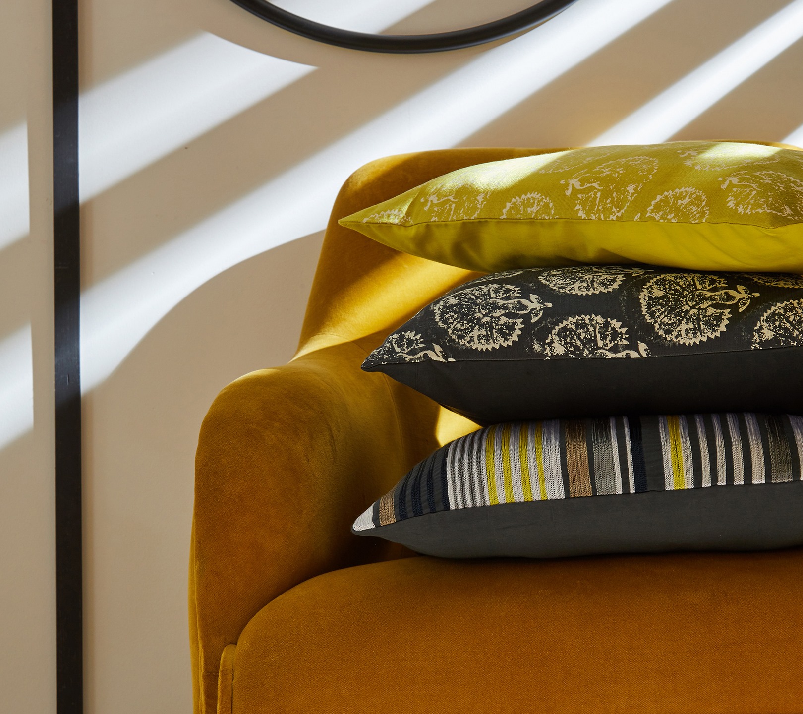ENSEMBLE ENVELOPPE COUSSIN ARC EN CIEL ANTHRACITE 